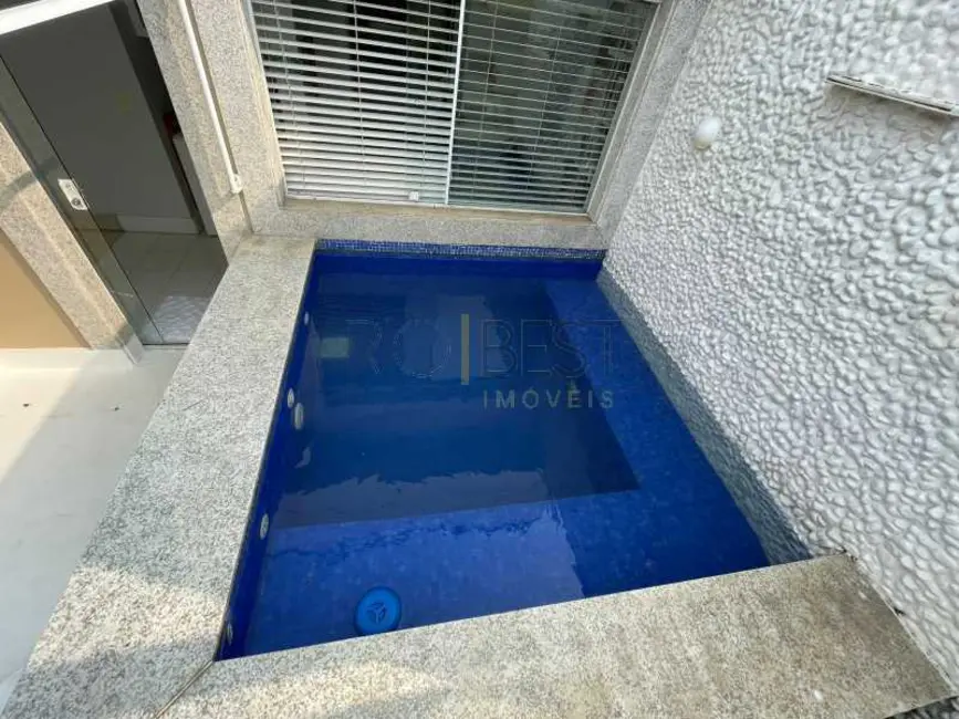 Cobertura com 3 quartos à venda, 262m2 em Rio De Janeiro - RJ - imagem 4 Foto 4 de Cobertura com 3 quartos à venda, 262m2 em Rio De Janeiro - RJ