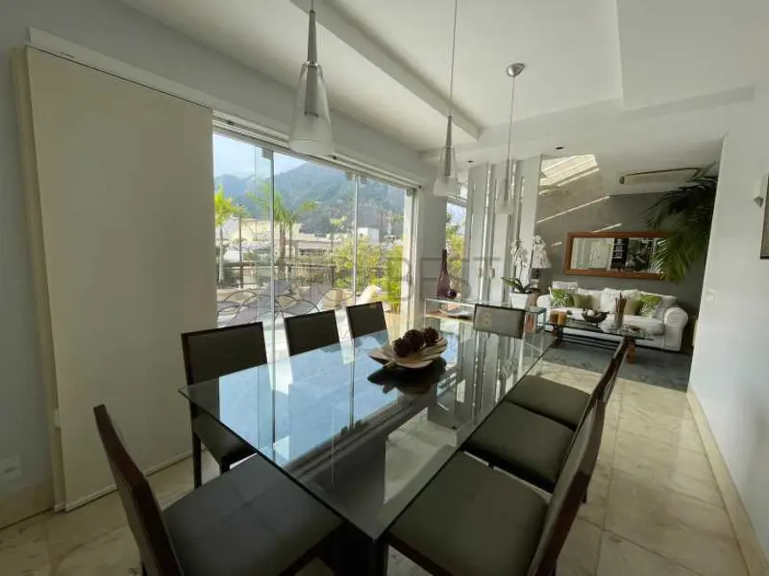 Cobertura com 3 quartos à venda, 262m2 em Rio De Janeiro - RJ - imagem 5 Foto 5 de Cobertura com 3 quartos à venda, 262m2 em Rio De Janeiro - RJ