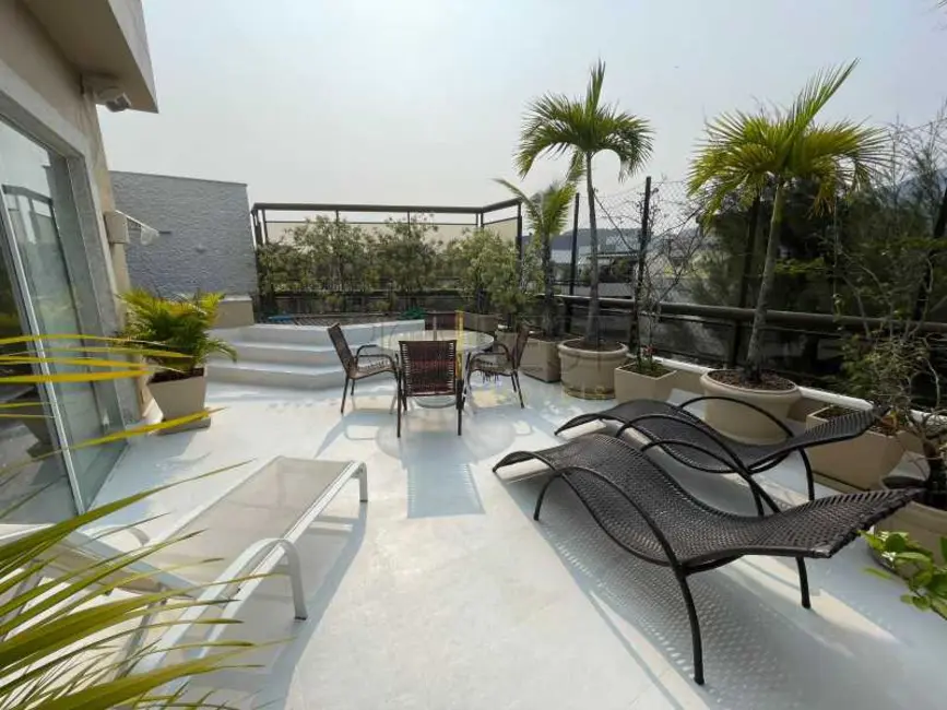 Cobertura com 3 quartos à venda, 262m2 em Rio De Janeiro - RJ - imagem 2 Foto 2 de Cobertura com 3 quartos à venda, 262m2 em Rio De Janeiro - RJ