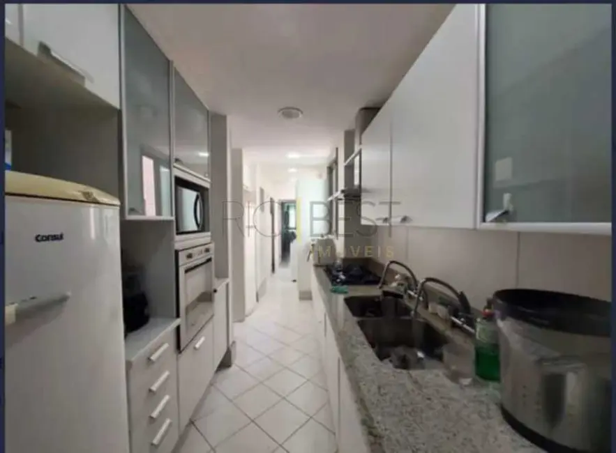 Cobertura com 5 quartos para alugar, 496m2 em Rio De Janeiro - RJ - imagem 9 Foto 9 de Cobertura com 5 quartos para alugar, 496m2 em Rio De Janeiro - RJ