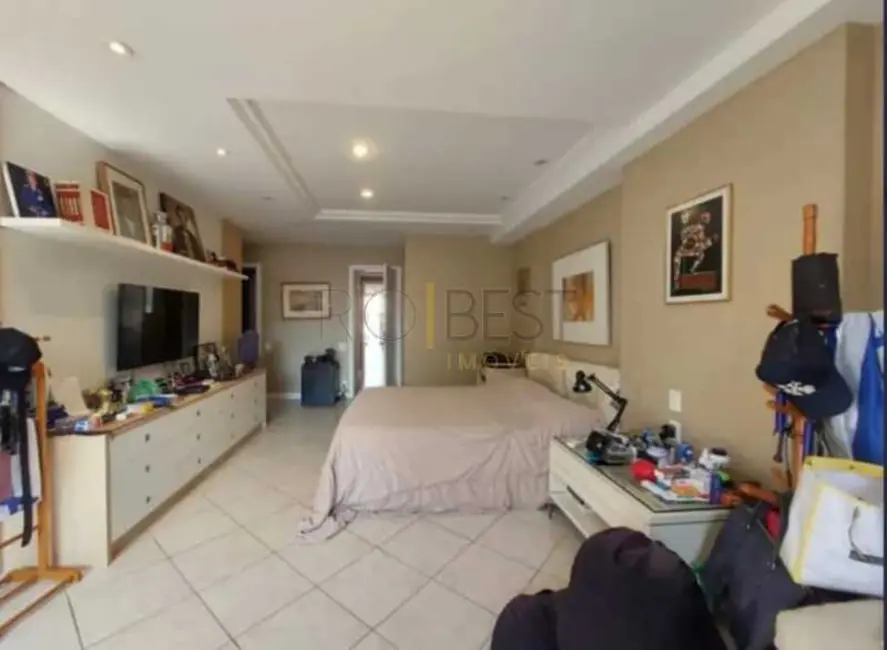 Cobertura com 5 quartos para alugar, 496m2 em Rio De Janeiro - RJ - imagem 8 Foto 8 de Cobertura com 5 quartos para alugar, 496m2 em Rio De Janeiro - RJ