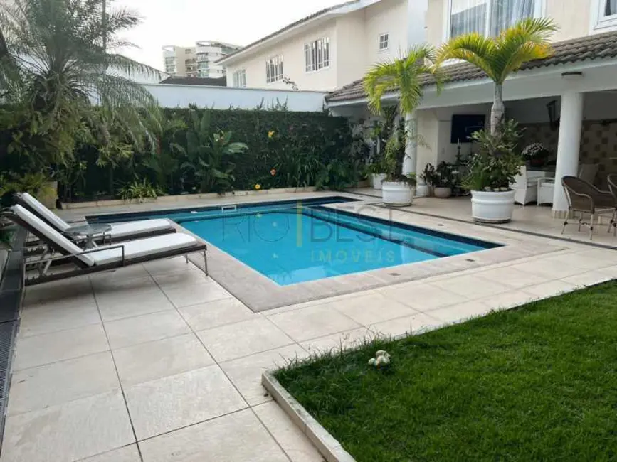 Foto 4 de Casa de Condomínio com 5 quartos à venda e para alugar, 536m2 em Rio De Janeiro - RJ