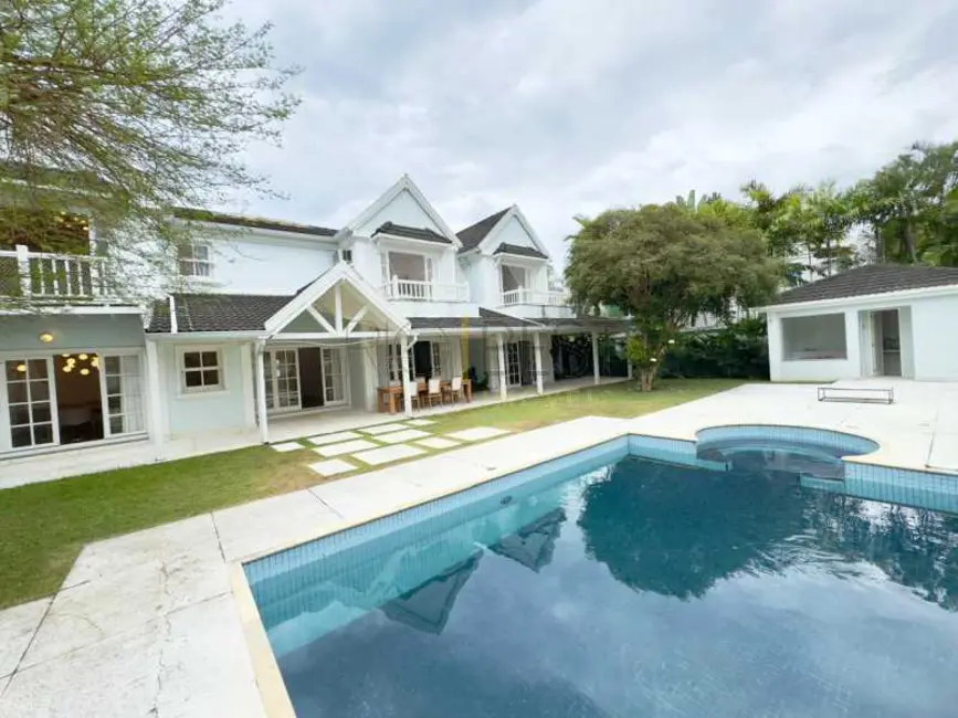 Casa de Condomínio com 6 quartos para alugar, 967m2 em Rio De Janeiro - RJ - imagem 4 Foto 4 de Casa de Condomínio com 6 quartos para alugar, 967m2 em Rio De Janeiro - RJ