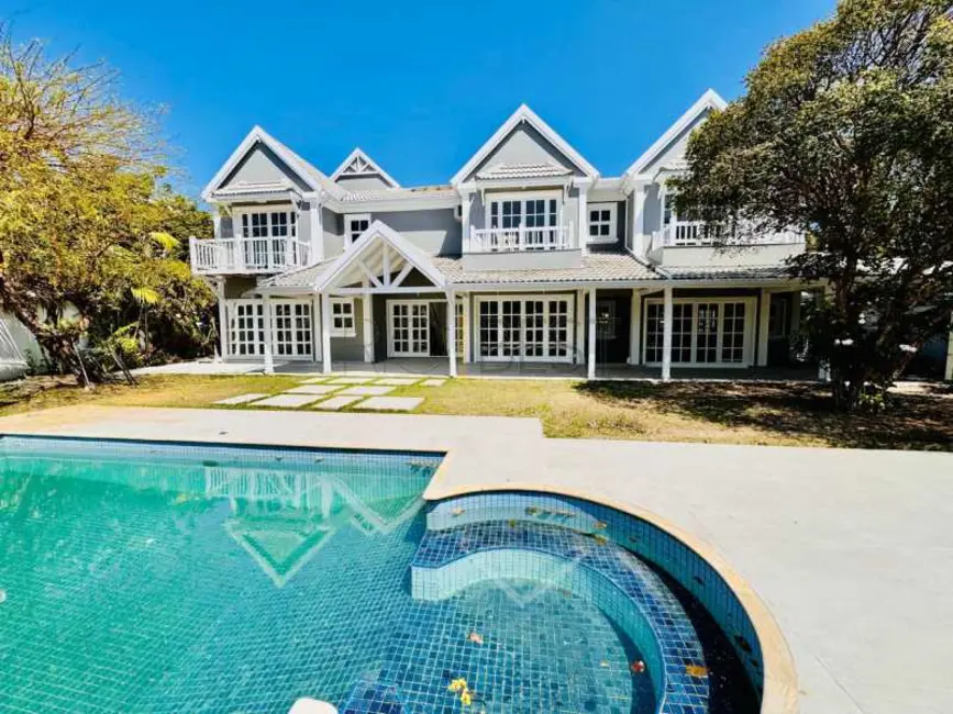 Casa de Condomínio com 6 quartos para alugar, 967m2 em Rio De Janeiro - RJ - imagem 1 Foto 1 de Casa de Condomínio com 6 quartos para alugar, 967m2 em Rio De Janeiro - RJ