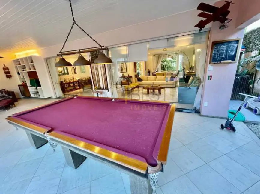 Foto 9 de Casa de Condomínio com 5 quartos para alugar, 450m2 em Rio De Janeiro - RJ