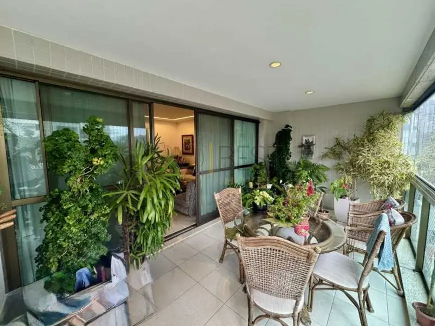 Foto 1 de Apartamento com 3 quartos à venda, 142m2 em Rio De Janeiro - RJ