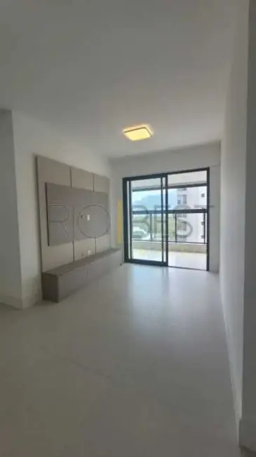 Foto 2 de Apartamento com 2 quartos para alugar, 75m2 em Rio De Janeiro - RJ