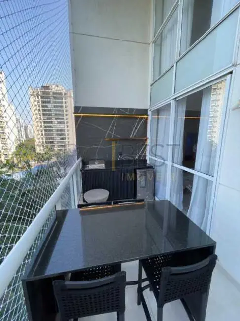 Apartamento com 3 quartos à venda e para alugar, 138m2 em Rio De Janeiro - RJ - imagem 9 Foto 9 de Apartamento com 3 quartos à venda e para alugar, 138m2 em Rio De Janeiro - RJ