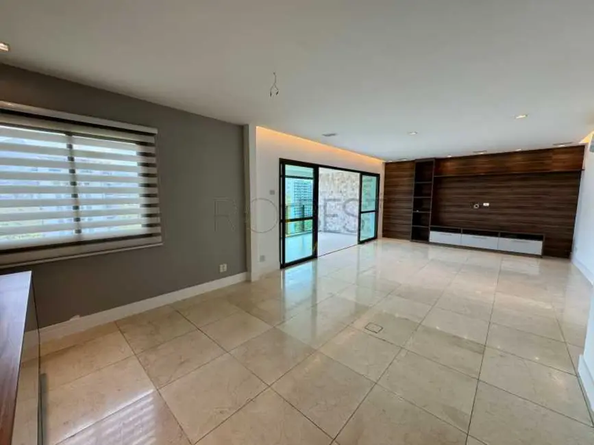 Foto 9 de Apartamento com 3 quartos à venda, 142m2 em Rio De Janeiro - RJ