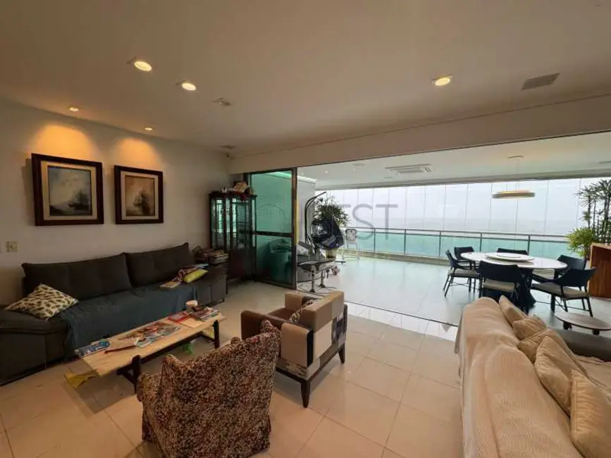 Apartamento com 4 quartos para alugar, 310m2 em Rio De Janeiro - RJ - imagem 7 Foto 7 de Apartamento com 4 quartos para alugar, 310m2 em Rio De Janeiro - RJ