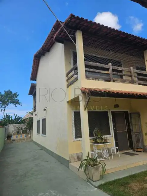 Foto 2 de Casa de Condomínio com 4 quartos à venda, 285m2 em Marica - RJ