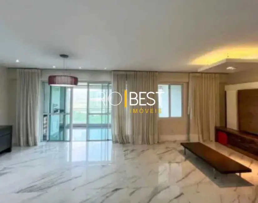 Apartamento com 3 quartos para alugar, 160m2 em Rio De Janeiro - RJ - imagem 3 Foto 3 de Apartamento com 3 quartos para alugar, 160m2 em Rio De Janeiro - RJ