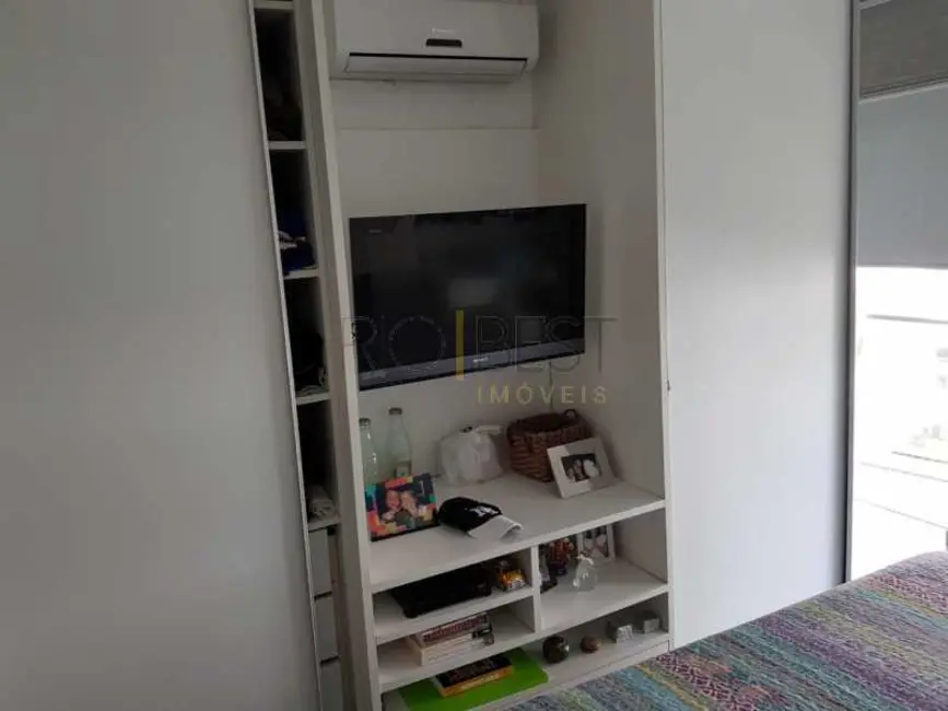 Foto 6 de Apartamento com 4 quartos para alugar, 160m2 em Rio De Janeiro - RJ