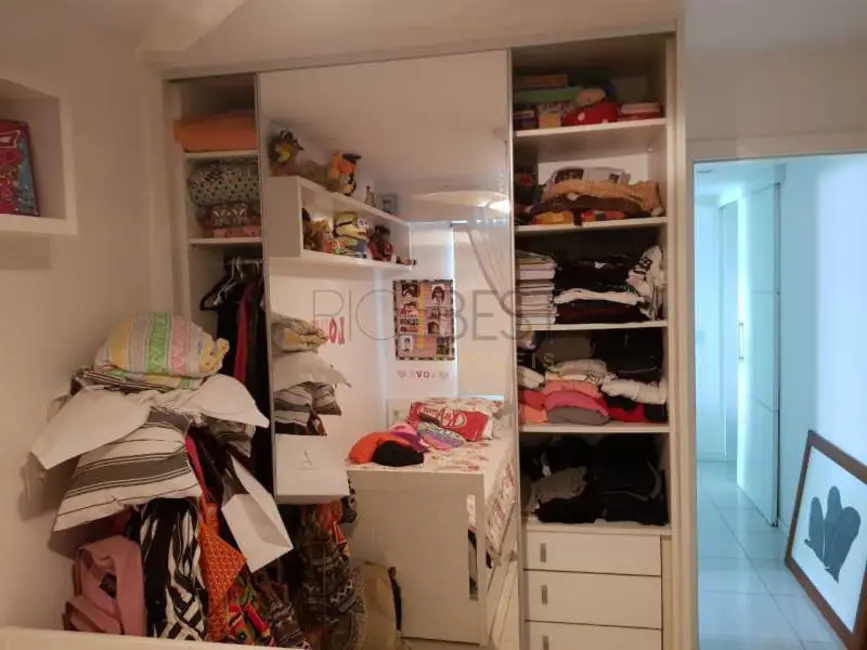 Foto 5 de Apartamento com 4 quartos para alugar, 160m2 em Rio De Janeiro - RJ