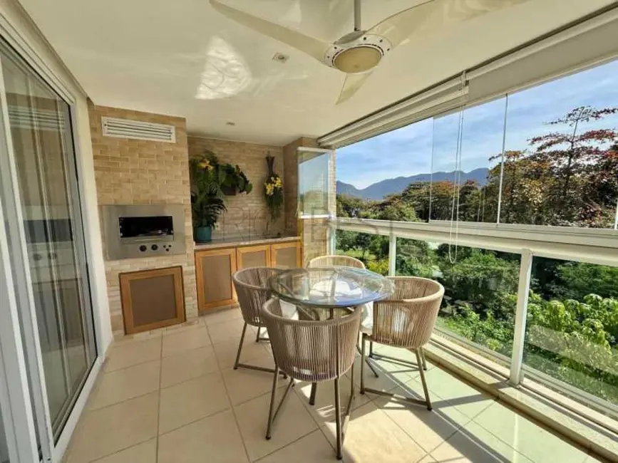 Foto 2 de Apartamento com 4 quartos à venda, 227m2 em Rio De Janeiro - RJ