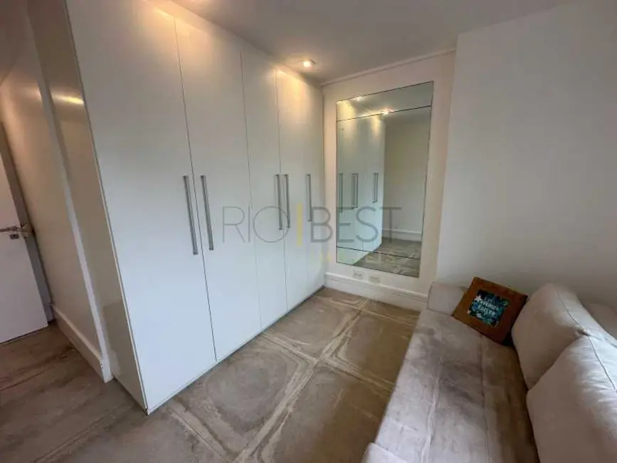 Foto 9 de Apartamento com 3 quartos para alugar, 195m2 em Rio De Janeiro - RJ