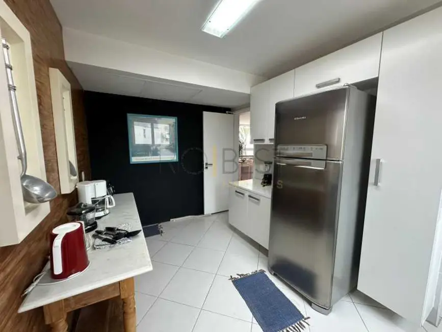 Foto 6 de Apartamento com 3 quartos para alugar, 195m2 em Rio De Janeiro - RJ