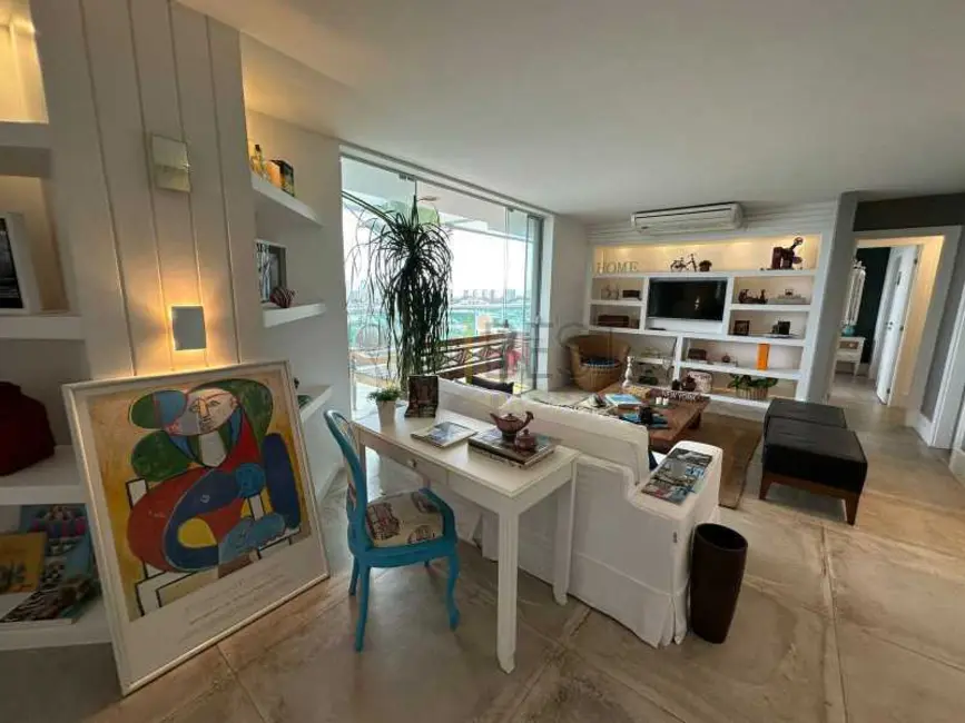 Foto 3 de Apartamento com 3 quartos para alugar, 195m2 em Rio De Janeiro - RJ