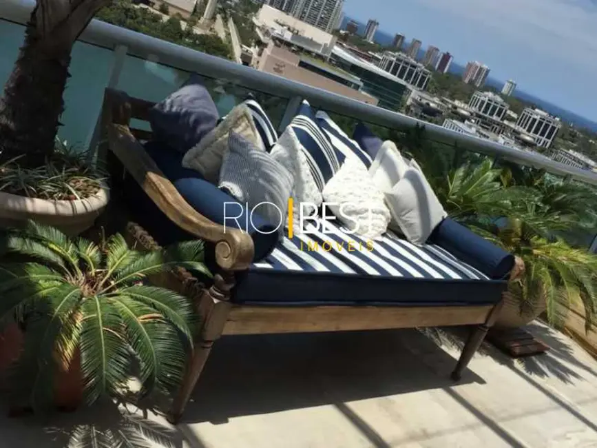Foto 14 de Apartamento com 3 quartos para alugar, 195m2 em Rio De Janeiro - RJ