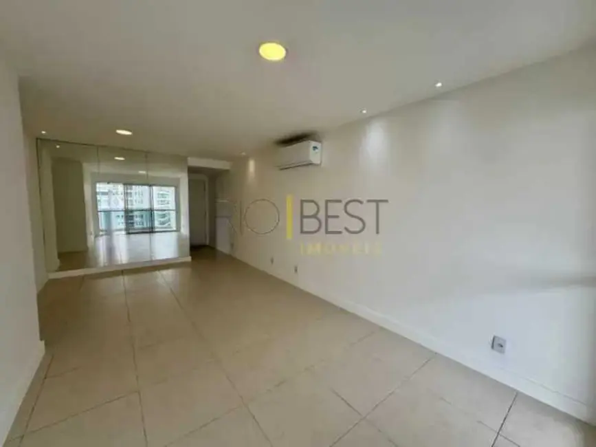 Apartamento com 3 quartos para alugar, 76m2 em Rio De Janeiro - RJ - imagem 7 Foto 7 de Apartamento com 3 quartos para alugar, 76m2 em Rio De Janeiro - RJ