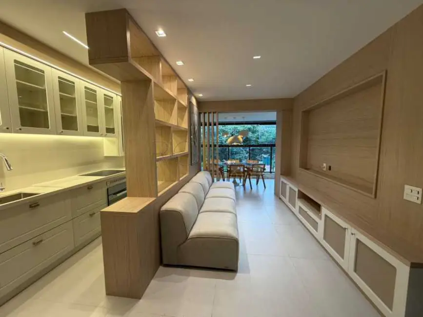 Foto 3 de Apartamento com 3 quartos para alugar, 98m2 em Rio De Janeiro - RJ