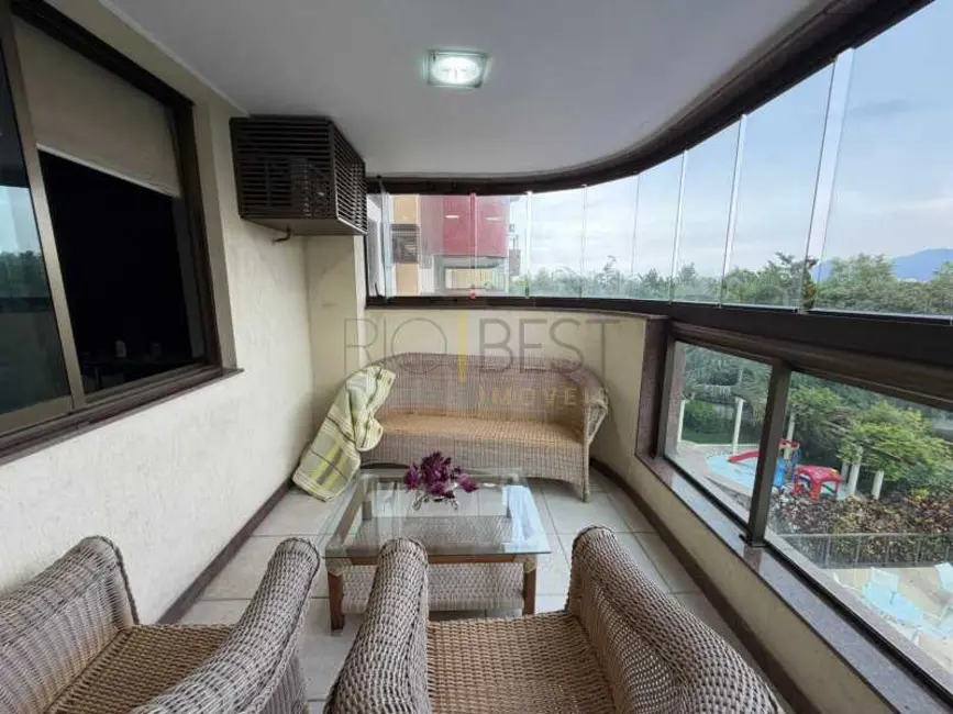 Foto 5 de Apartamento com 4 quartos para alugar, 167m2 em Rio De Janeiro - RJ