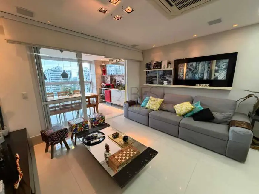 Apartamento com 4 quartos para alugar, 180m2 em Rio De Janeiro - RJ - imagem 8 Foto 8 de Apartamento com 4 quartos para alugar, 180m2 em Rio De Janeiro - RJ