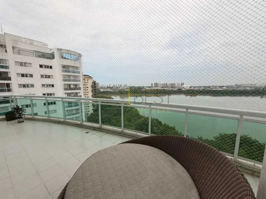 Foto 2 de Apartamento com 4 quartos para alugar, 227m2 em Rio De Janeiro - RJ