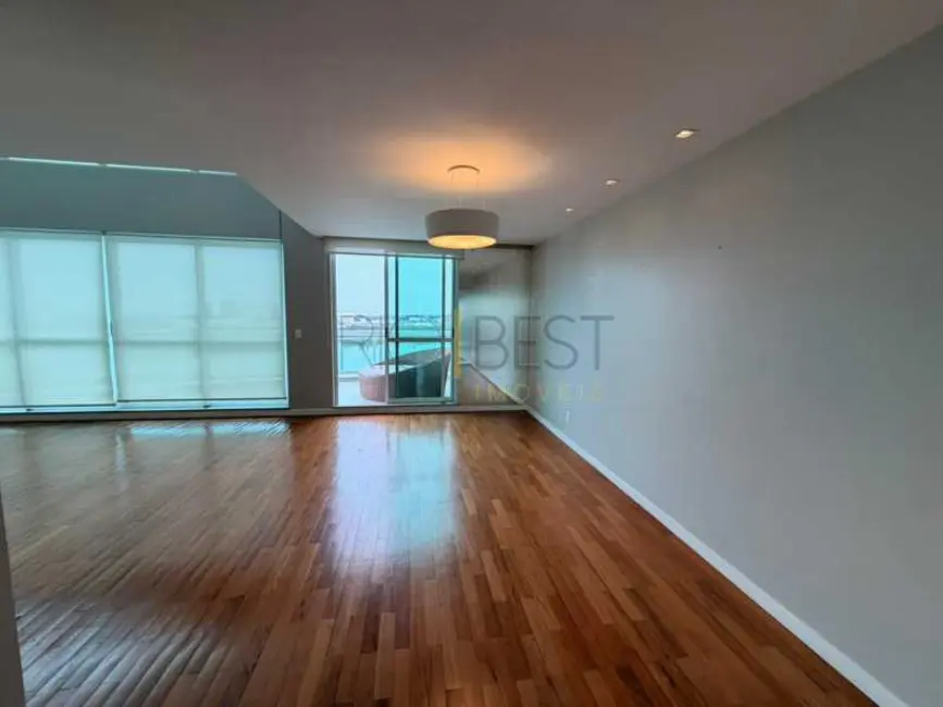 Foto 4 de Apartamento com 4 quartos para alugar, 227m2 em Rio De Janeiro - RJ