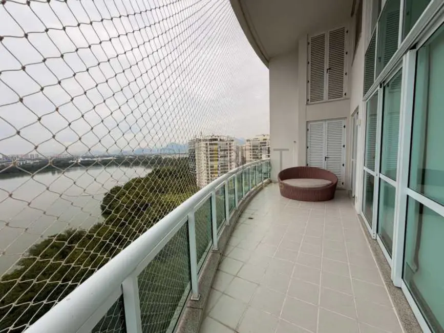 Foto 3 de Apartamento com 4 quartos para alugar, 227m2 em Rio De Janeiro - RJ