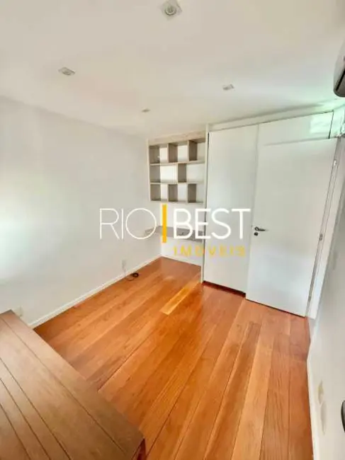 Foto 19 de Apartamento com 4 quartos para alugar, 160m2 em Rio De Janeiro - RJ