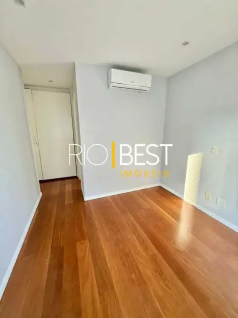 Foto 11 de Apartamento com 4 quartos para alugar, 160m2 em Rio De Janeiro - RJ