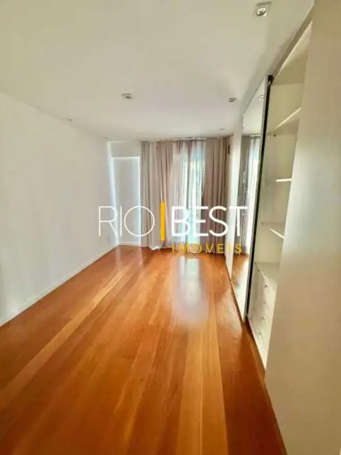 Foto 15 de Apartamento com 4 quartos para alugar, 160m2 em Rio De Janeiro - RJ