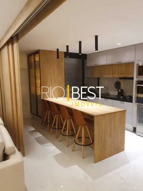 Apartamento com 2 quartos à venda, 100m2 em Rio De Janeiro - RJ - imagem 4 Foto 4 de Apartamento com 2 quartos à venda, 100m2 em Rio De Janeiro - RJ