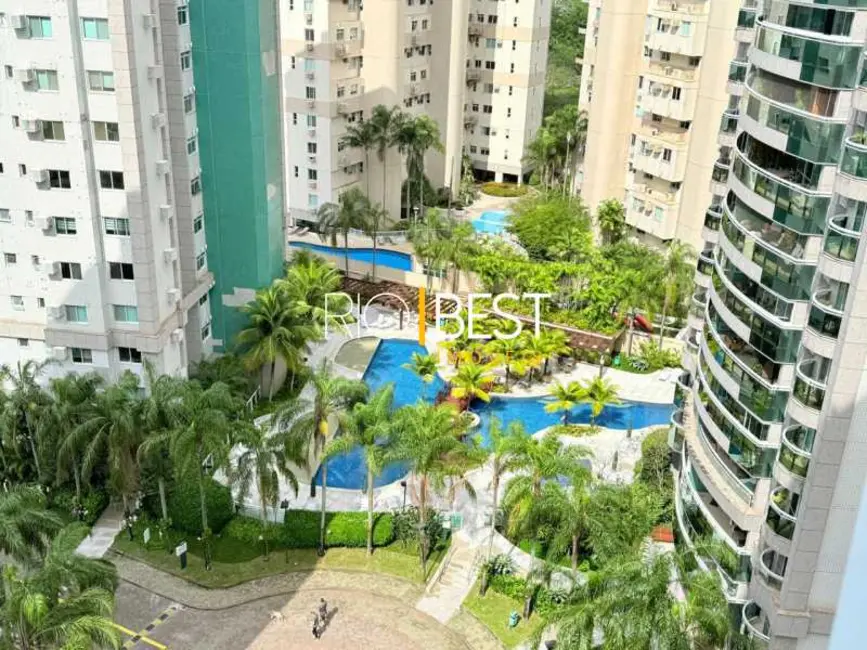 Apartamento com 4 quartos para alugar, 137m2 em Rio De Janeiro - RJ - imagem 8 Foto 8 de Apartamento com 4 quartos para alugar, 137m2 em Rio De Janeiro - RJ