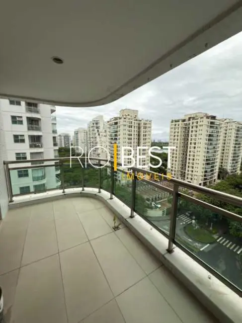 Apartamento com 4 quartos para alugar, 380m2 em Rio De Janeiro - RJ - imagem 1 Foto 1 de Apartamento com 4 quartos para alugar, 380m2 em Rio De Janeiro - RJ