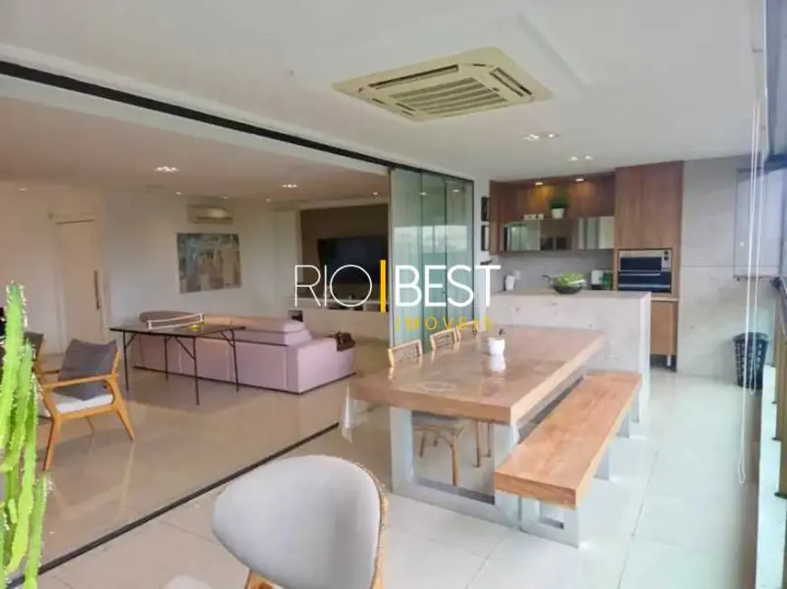 Foto 3 de Apartamento com 4 quartos à venda, 256m2 em Rio De Janeiro - RJ