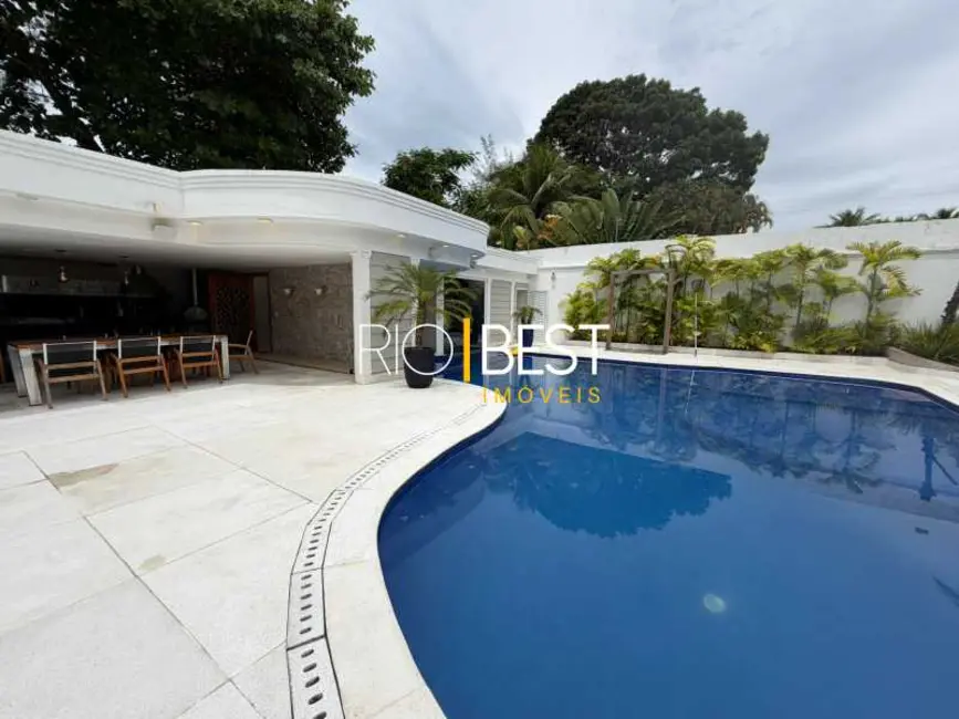 Casa de Condomínio com 6 quartos para alugar, 1000m2 em Rio De Janeiro - RJ - imagem 7 Foto 7 de Casa de Condomínio com 6 quartos para alugar, 1000m2 em Rio De Janeiro - RJ