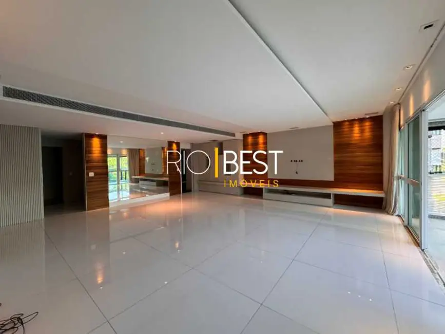 Foto 6 de Apartamento com 4 quartos para alugar, 250m2 em Rio De Janeiro - RJ