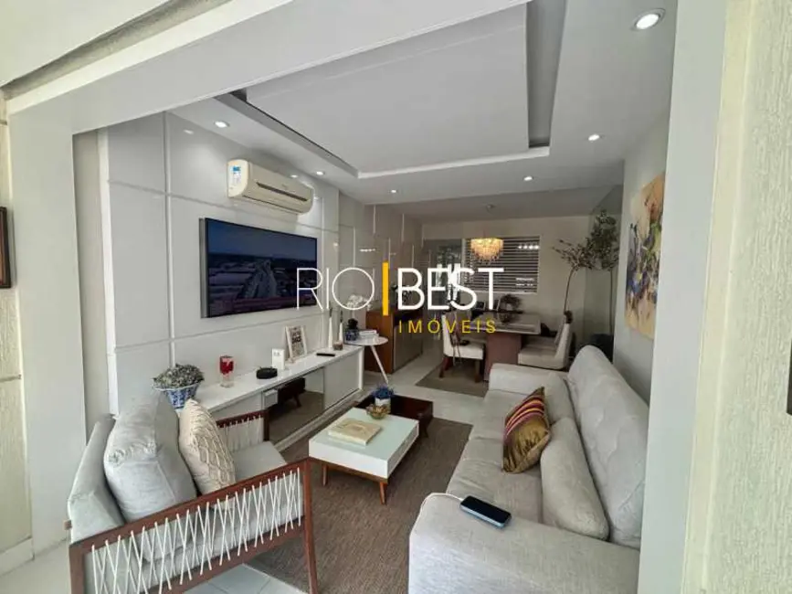 Foto 6 de Apartamento com 3 quartos para alugar, 75m2 em Rio De Janeiro - RJ