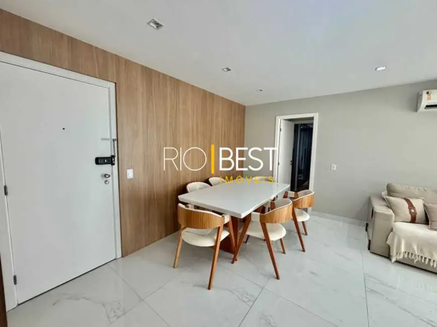 Apartamento com 3 quartos à venda e para alugar, 110m2 em Rio De Janeiro - RJ - imagem 5 Foto 5 de Apartamento com 3 quartos à venda e para alugar, 110m2 em Rio De Janeiro - RJ