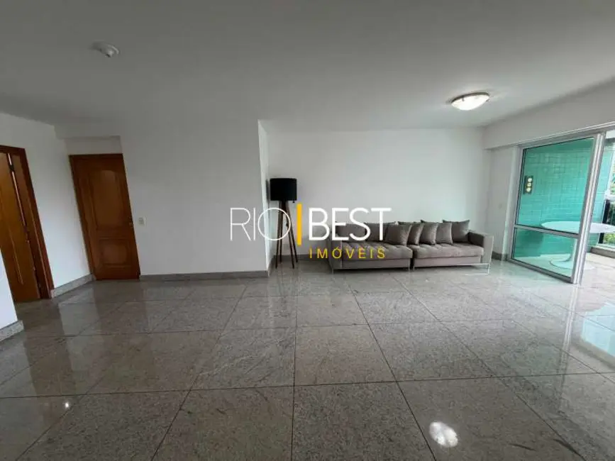 Apartamento com 3 quartos à venda e para alugar, 137m2 em Rio De Janeiro - RJ - imagem 5 Foto 5 de Apartamento com 3 quartos à venda e para alugar, 137m2 em Rio De Janeiro - RJ