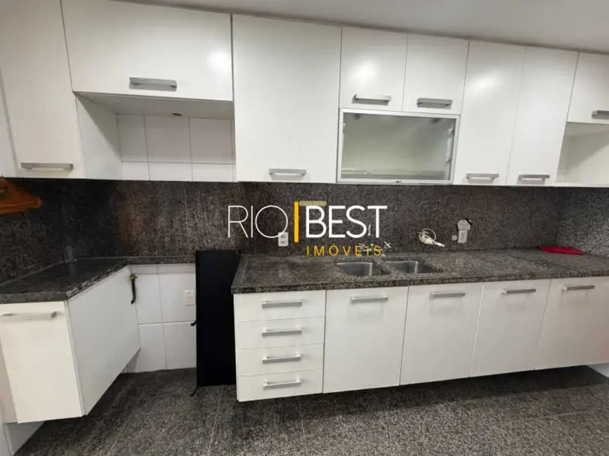 Apartamento com 3 quartos à venda e para alugar, 137m2 em Rio De Janeiro - RJ - imagem 8 Foto 8 de Apartamento com 3 quartos à venda e para alugar, 137m2 em Rio De Janeiro - RJ