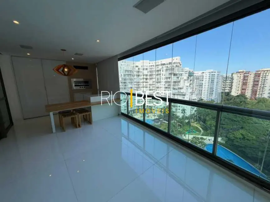 Apartamento com 3 quartos para alugar, 179m2 em Rio De Janeiro - RJ - imagem 6 Foto 6 de Apartamento com 3 quartos para alugar, 179m2 em Rio De Janeiro - RJ