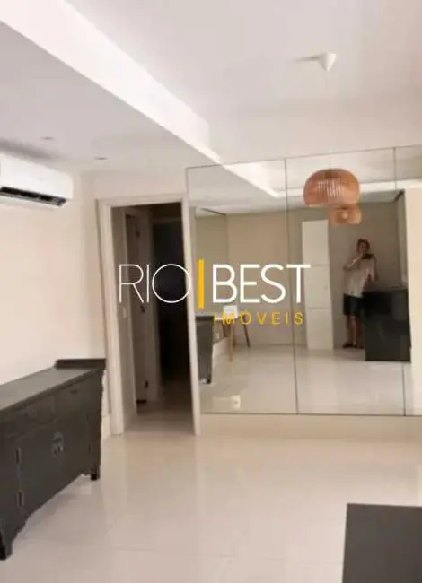 Apartamento com 4 quartos para alugar, 151m2 em Rio De Janeiro - RJ - imagem 5 Foto 5 de Apartamento com 4 quartos para alugar, 151m2 em Rio De Janeiro - RJ