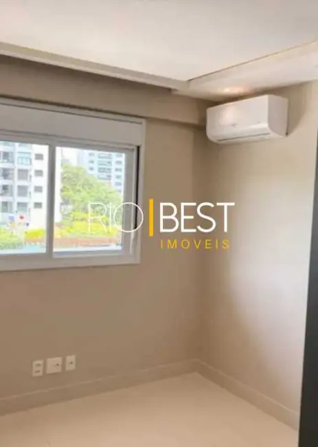 Apartamento com 4 quartos para alugar, 151m2 em Rio De Janeiro - RJ - imagem 6 Foto 6 de Apartamento com 4 quartos para alugar, 151m2 em Rio De Janeiro - RJ