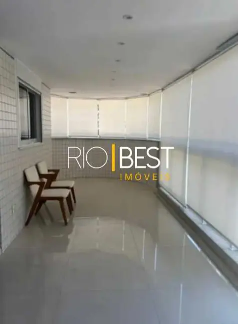 Apartamento com 4 quartos para alugar, 151m2 em Rio De Janeiro - RJ - imagem 4 Foto 4 de Apartamento com 4 quartos para alugar, 151m2 em Rio De Janeiro - RJ