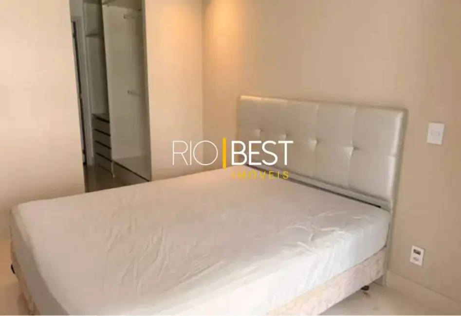 Apartamento com 4 quartos para alugar, 151m2 em Rio De Janeiro - RJ - imagem 7 Foto 7 de Apartamento com 4 quartos para alugar, 151m2 em Rio De Janeiro - RJ