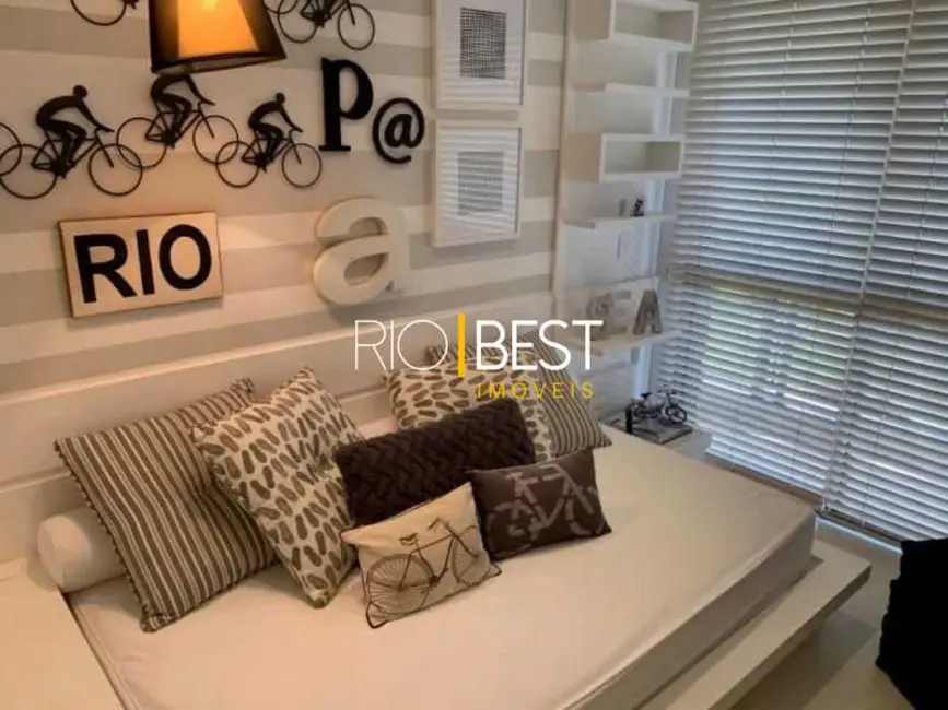 Apartamento com 4 quartos à venda e para alugar, 230m2 em Rio De Janeiro - RJ - imagem 7 Foto 7 de Apartamento com 4 quartos à venda e para alugar, 230m2 em Rio De Janeiro - RJ