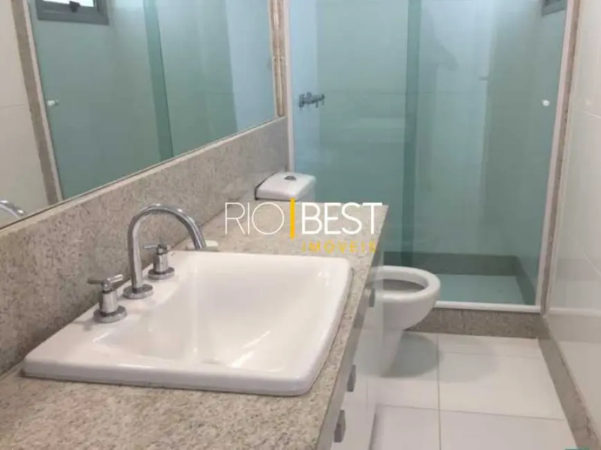 Foto 9 de Apartamento com 4 quartos para alugar, 230m2 em Rio De Janeiro - RJ